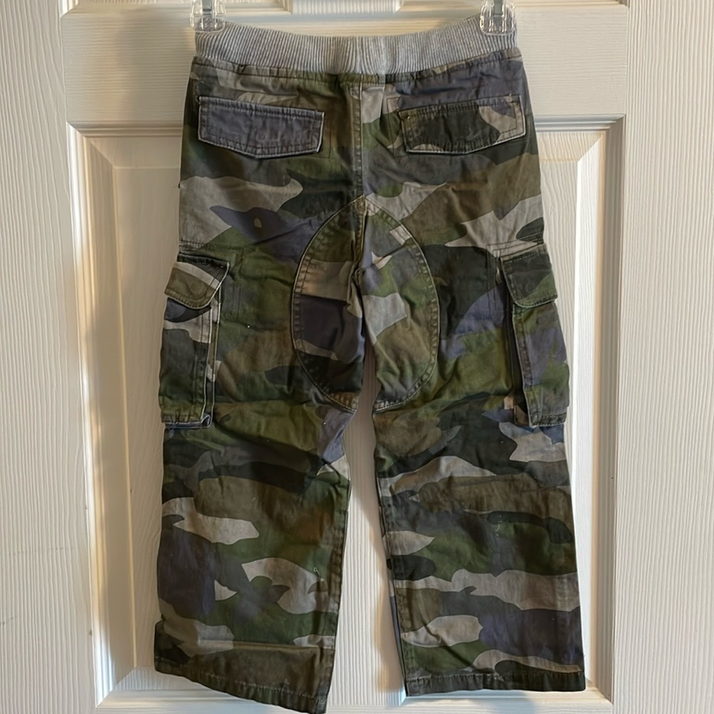 Mini Boden Camo Pants 7Y - Picture 2 of 3